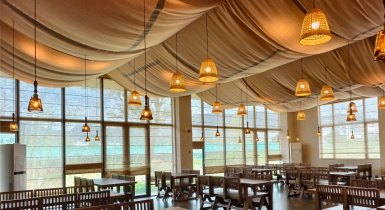 Retreat dining room